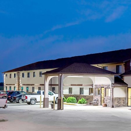 Super 8 By Wyndham Grinnell Ia Dış mekan fotoğraf