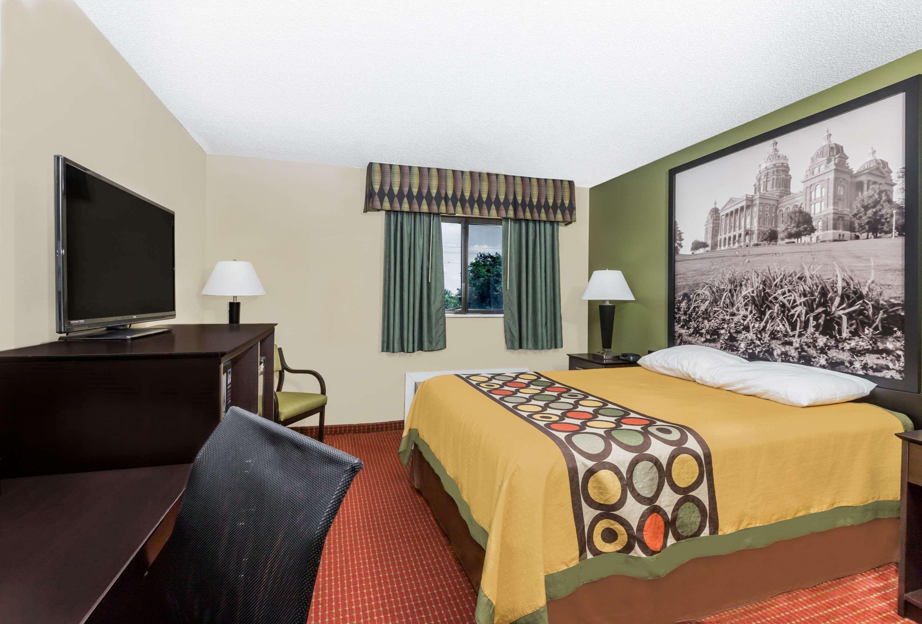 Super 8 By Wyndham Grinnell Ia Dış mekan fotoğraf