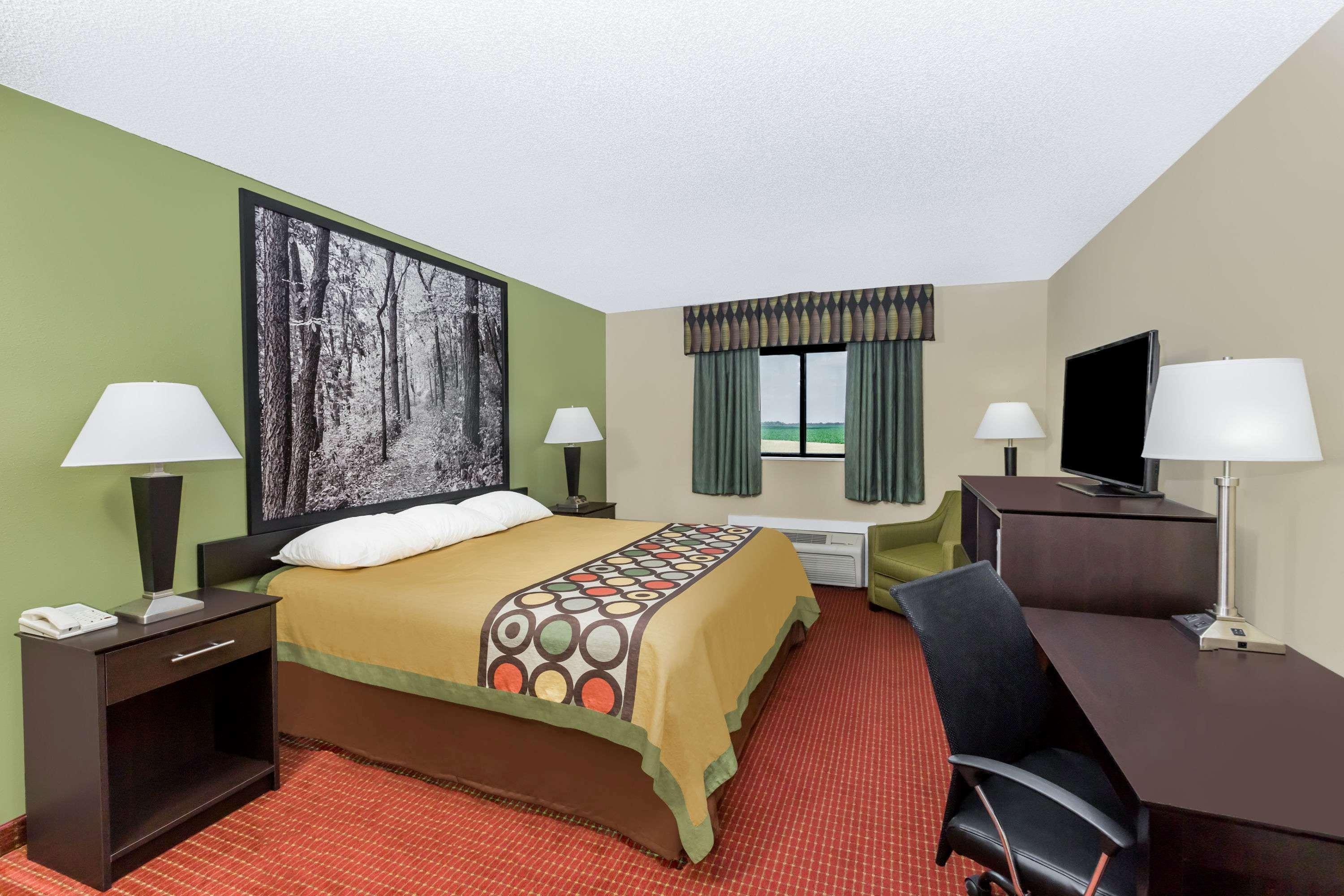 Super 8 By Wyndham Grinnell Ia Dış mekan fotoğraf