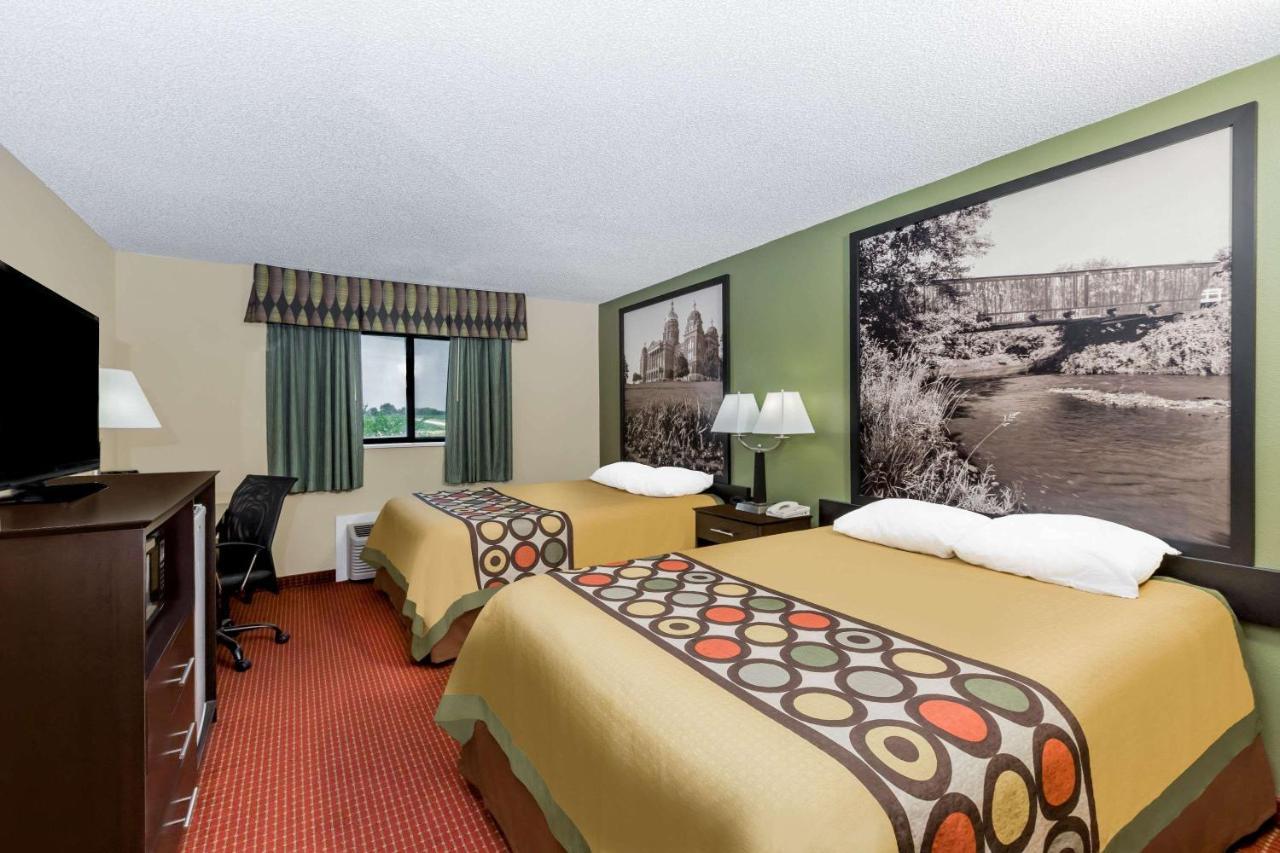 Super 8 By Wyndham Grinnell Ia Dış mekan fotoğraf